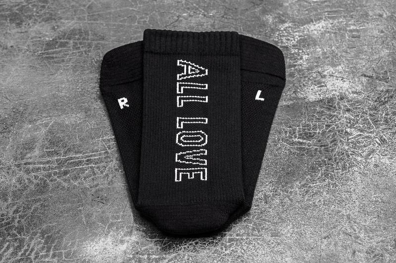 Women\'s Nobull CREW (ALL LOVE) Socks Black | SG F3265D